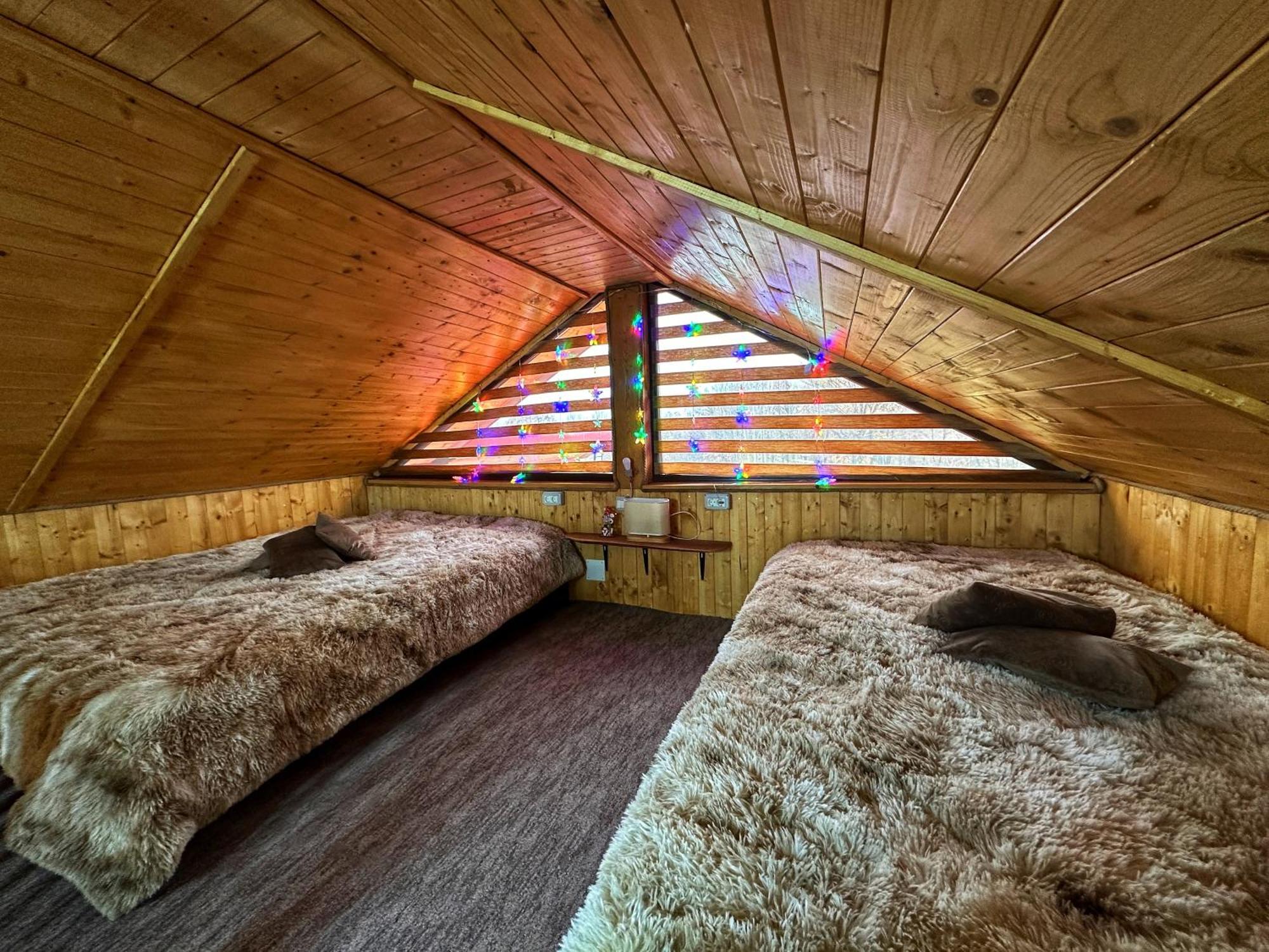 Casuta Din Stejari-Transalpina Villa Novaci-Străini Kültér fotó