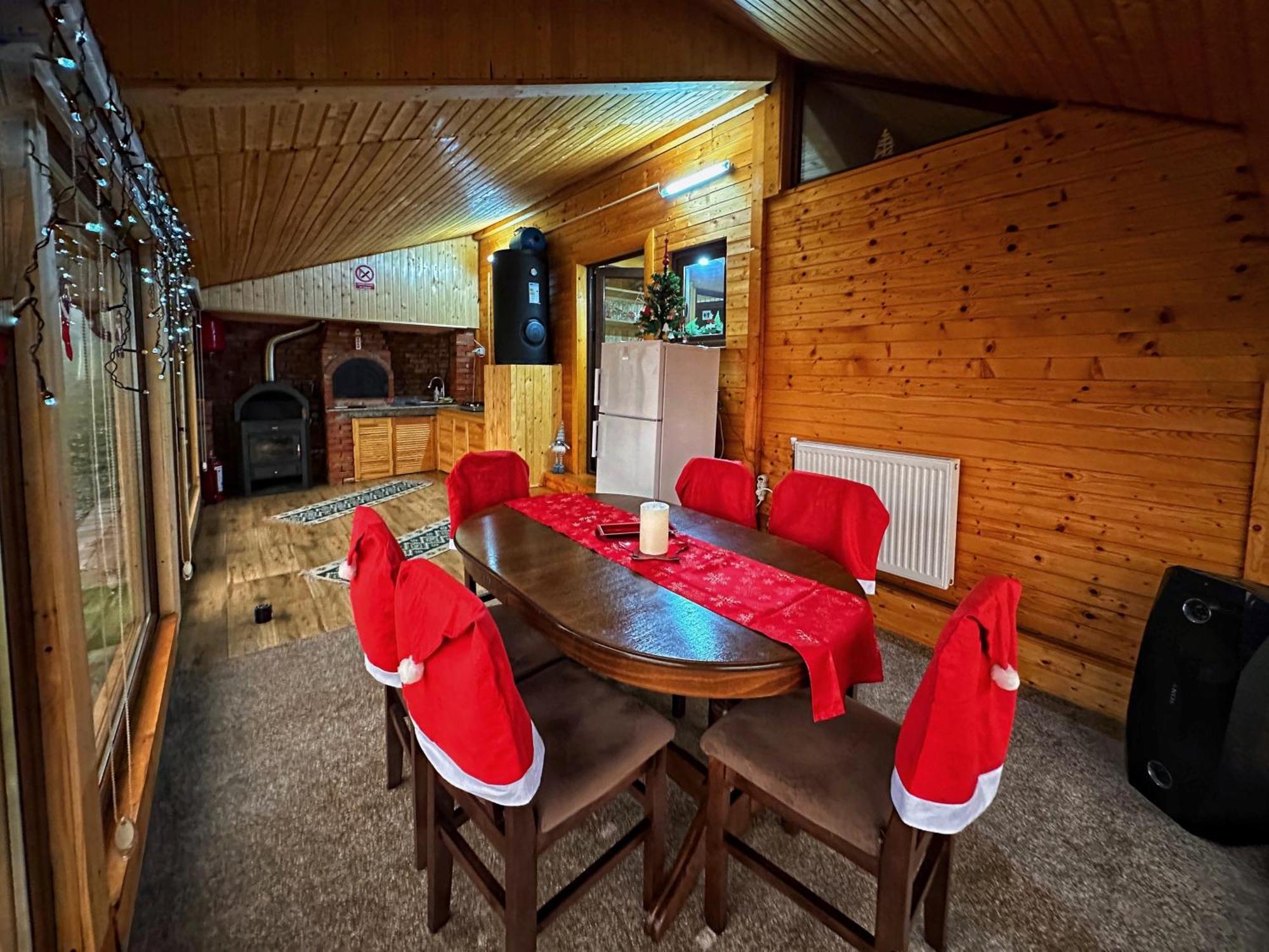 Casuta Din Stejari-Transalpina Villa Novaci-Străini Kültér fotó